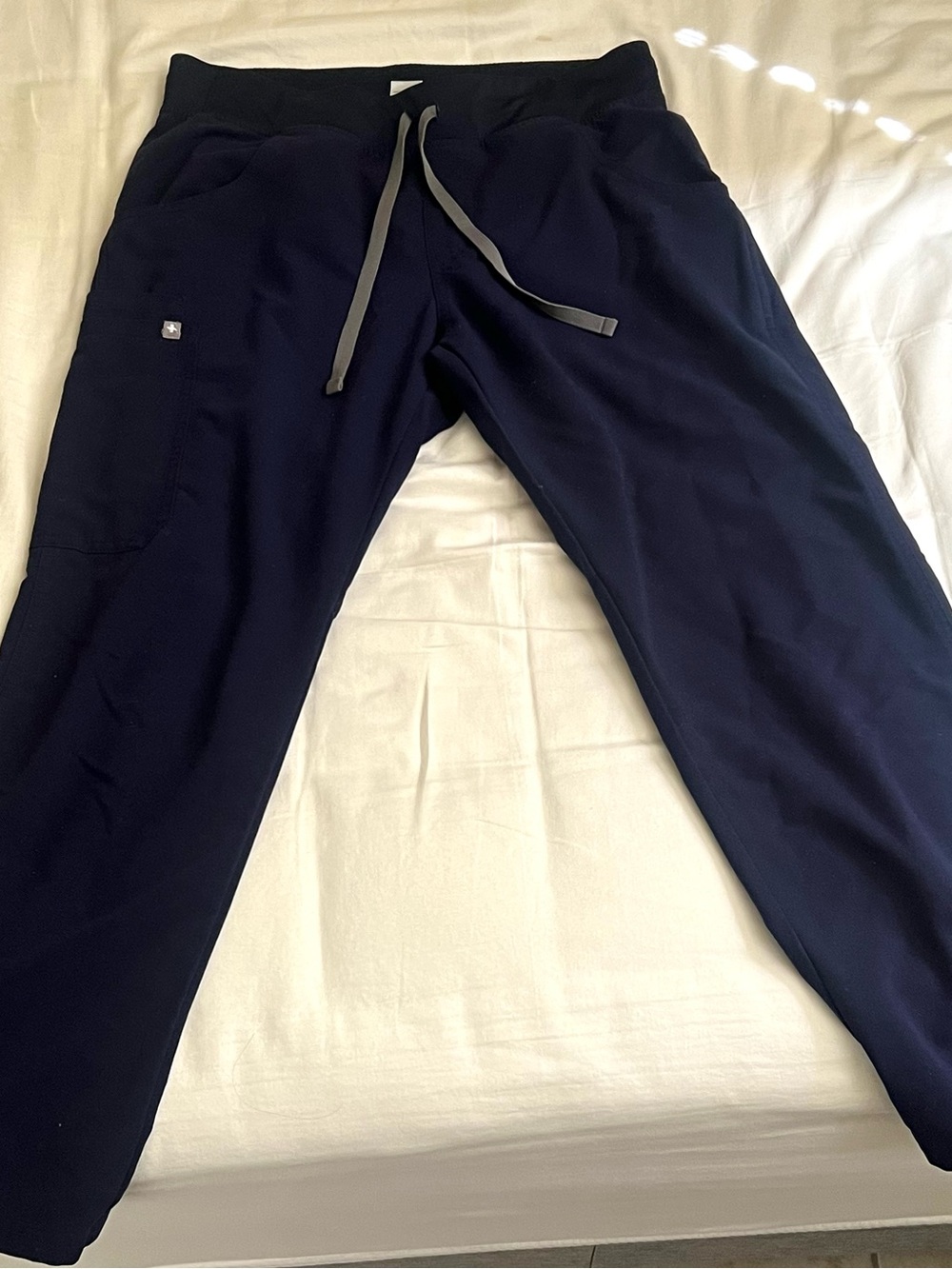 Women's FIGS Scrubs Navy Drawstring Pants - like new